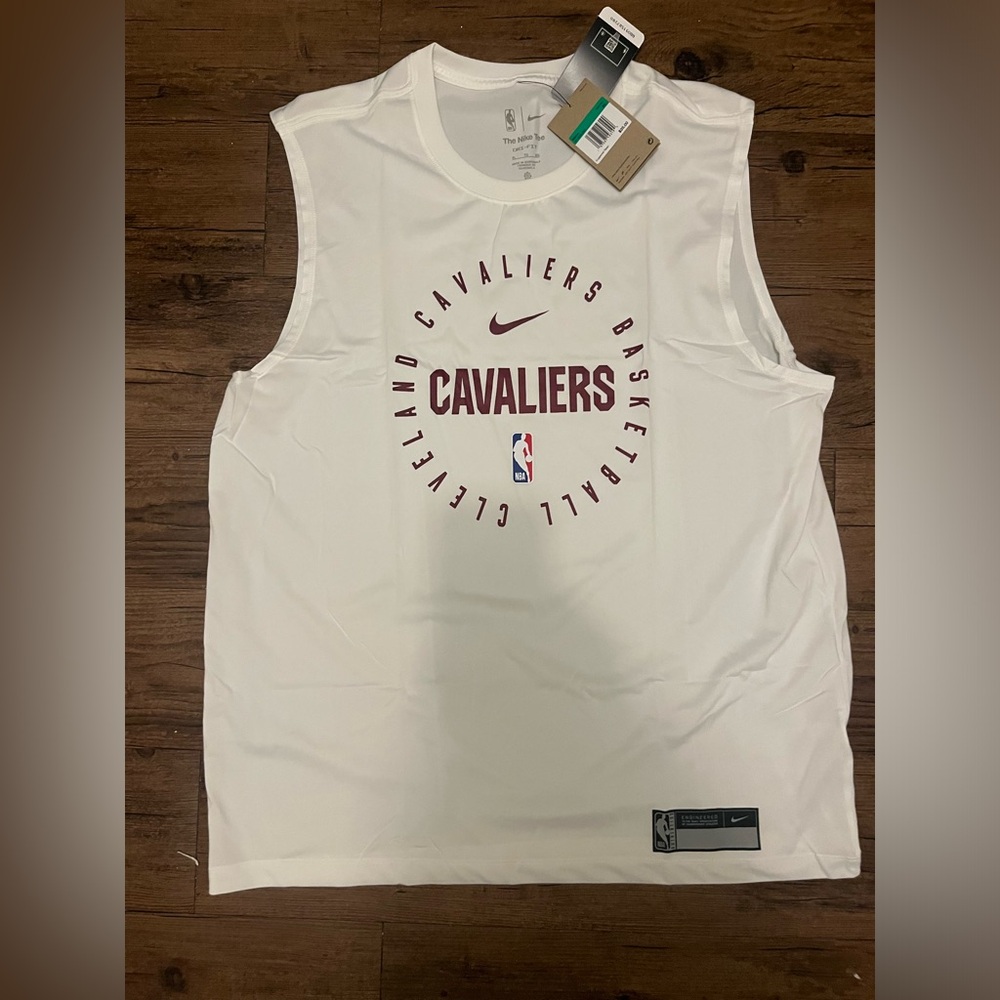 2 Cavs shirt